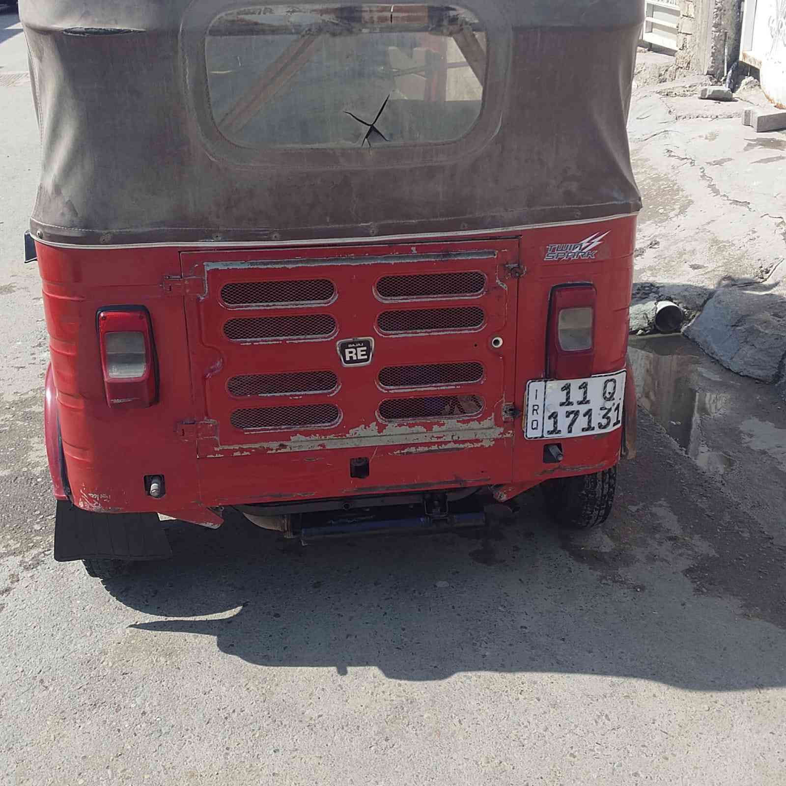 سلام عليكم تكتك 2018/12/26   تكتك بسمي مكينه اكسن كشر خير من الله السعر خمسه وربع   وبيها مجال العنوان بغداد  حي السلام الانتصال ***********
