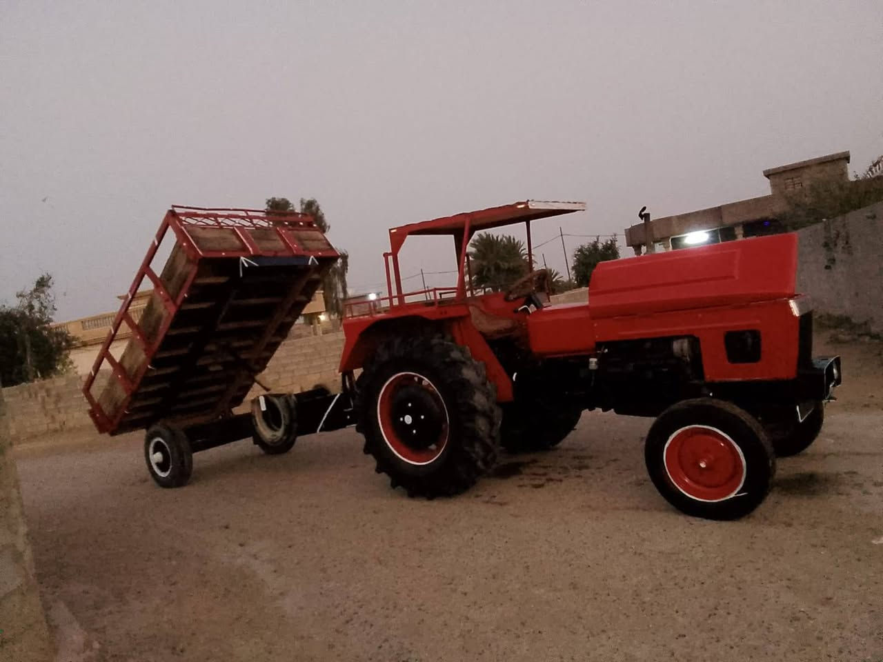 سلام عليكم للبيع عنتر 71 موديل 87 مكينة مكفولة كفالة عامة بريك دهن صدر جديد محرك جديد لا يبخر ولا ينقص بم جديد الهيدر وليك جديد تايرات تخم امامي وخلفي ثكال امامي وخلفي كهربائيات كلهة شغالة هورن كلوبات باتري جديد داينمو مكينة مال جناي وراهة عربان. مال فلوجة تكلب و فدان وديجر المكان بغداد ابو غريب الاستفسار اكثر مواصفات اتصل *********** بلعافية عل ياخذهة
