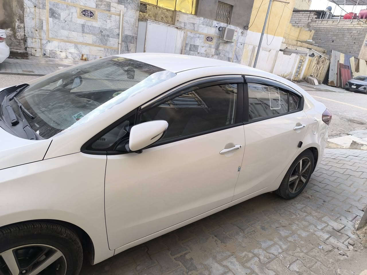 سيراتو 2018
السيارة حلوة احلى من الصورة 
الشراي يتواصل وياي وبي خير ويدلل 
واساب 
***********
