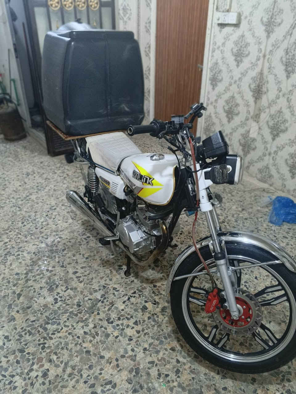 السلام عليكم
للبيع خمسه كير سافان للبيع نضيفه كلش 2025
هذ رقمي ***********
