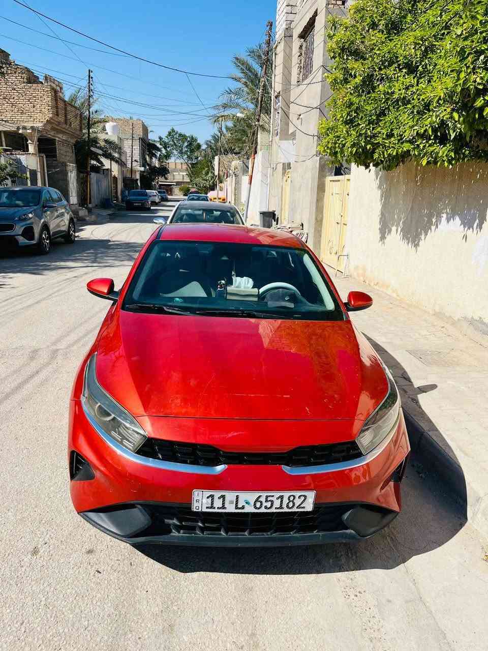 فورتي 23للبيع ماشيه 69الف حادثه بنيد ودعاميه والبنيد نفسه مبقينه بي بارد وجاملغاته مفتوحه السياره ليبل واحد بدون دواخل السياره حادثه بل العراق صفحه بس بارد عله كد شبر السعر 135وبيه مجال ***********مكان بغداد حي اور
