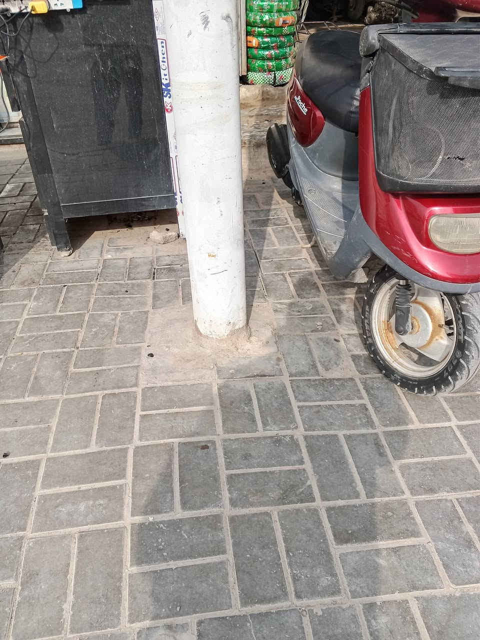 السلام عليكم دراجه للبيع ما مفتوحه شرط الفحص حلوه شلعه معدل السعر 700 وبيها مجال مكاني كربلاء الحر الشراي هذا رقمي***********
