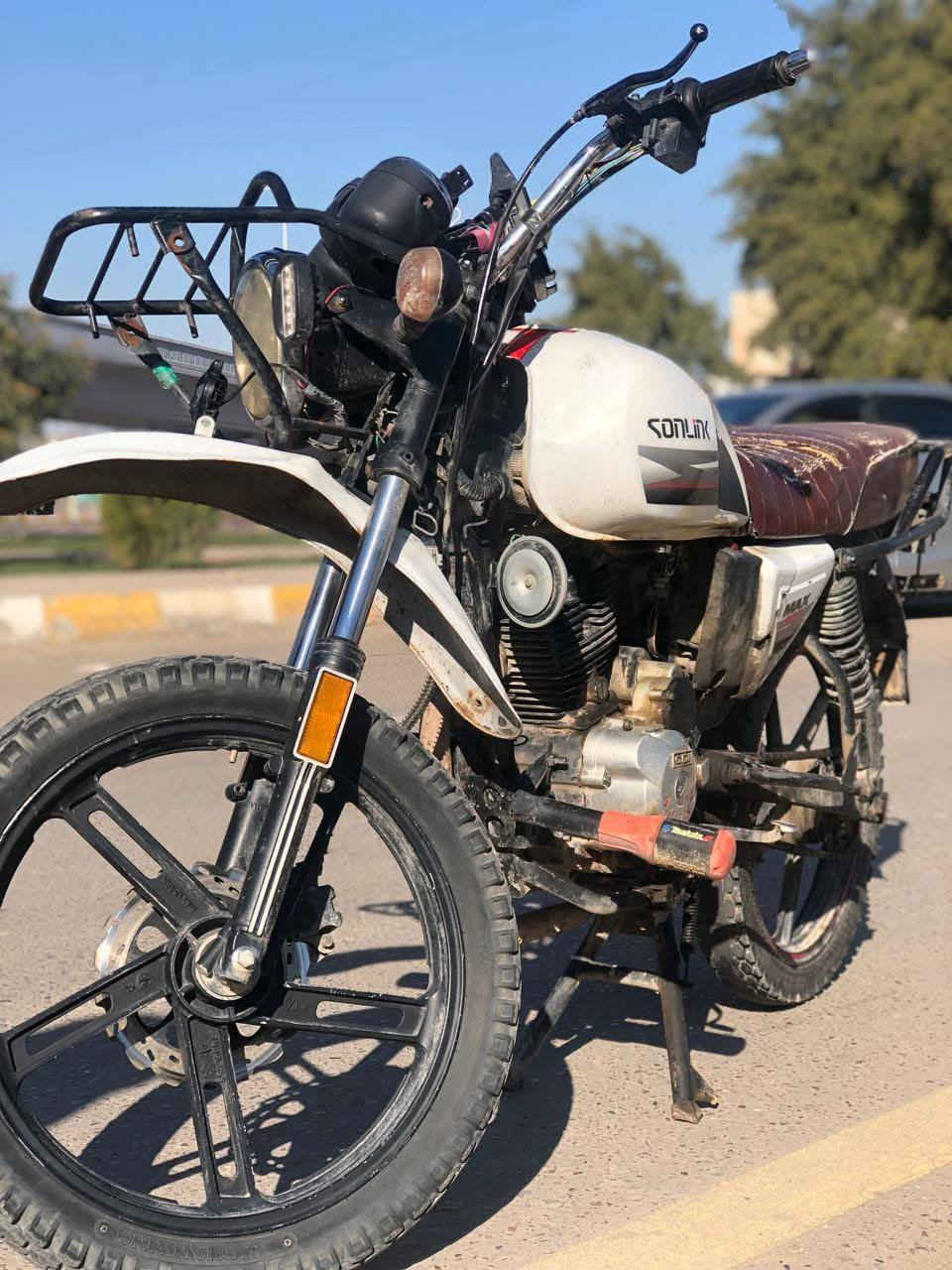 دايوان نضيفة للبيع او مراوس 500
موديل 2022
مجفته جديد قبل ثلاث ايام 
عيزة بس كشن وترتيبات شوية 
شعندك دراجة مراوس نزل


**إذا كنت صاحب هذا الإعلان وتريد حذفه لأي سبب، رجاءا أرسل رسالة إلى الدعم الفني**