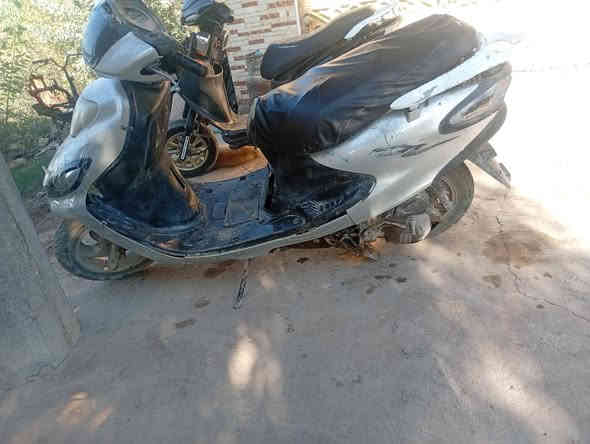 دولفين مكينه مامفتوحه بيه صوت كلجات وعوزه كابريته  مكاني حله  سعره 130 قفل مو شراي لا تخابر.    ***********
