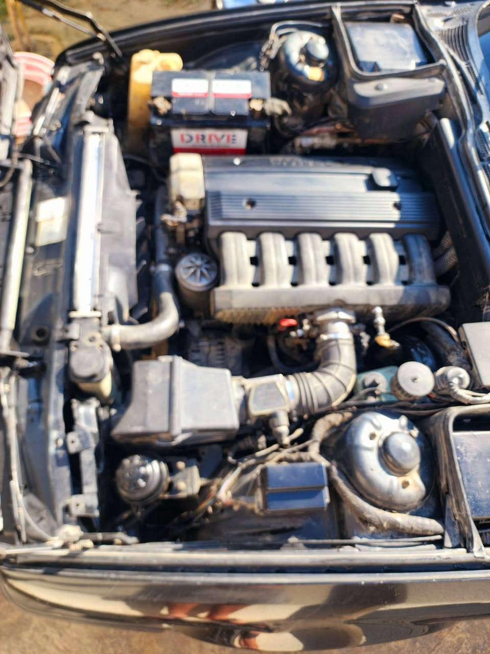 سلام عليكم للبيع بي ام دبليو مديل ٩١ ميكنه مسكر عدله بيه بس جاملق خلف والباقي خير من الله بيه تبخير قليل مكان بغداد جسر ديالى سعر ٤٠وبيه مجال للشراي تحويل تحويل ثاني يوم سياره جاهزه ***********
