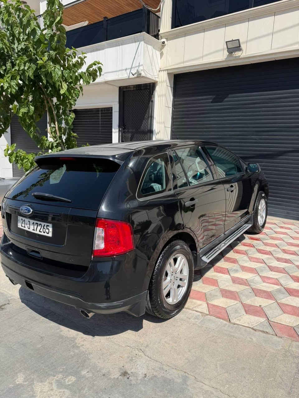 فۆرت ئیدج ٢٠١٢ ئەمریکی  تاک ئەکسل ٦ پستۆن کلین تایتل بی بۆیاخ سەیارەکە سەیارەی مالەو لە شەریکەوە یەک دەستە سەیارەکە کامل سیرڤس کراوە لە شەریکە هایدرۆلیکی گیر تازەگۆردراوە تاقم تایەی تازەی لەژیرە بی تەقەو رەقە سەنەوی تازە بەسەر جوە شوین سلیمانی نرخی ١١٠ گەلاو مامەلەیکی کەم***********              *********** السليمانية, العراق
