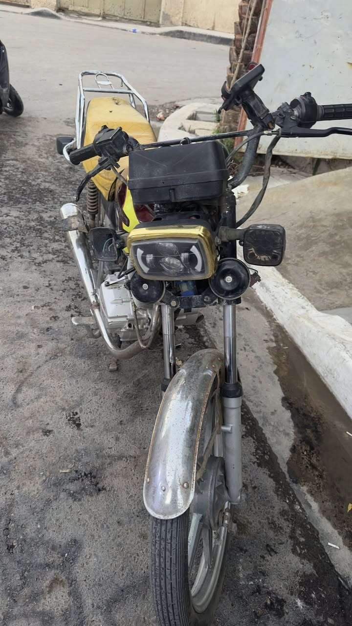 ايراني موديل ٢١للبيع ب.٣٥٠ وبيها مجال بغداد زعفرانيه ***********واتساب موجود
