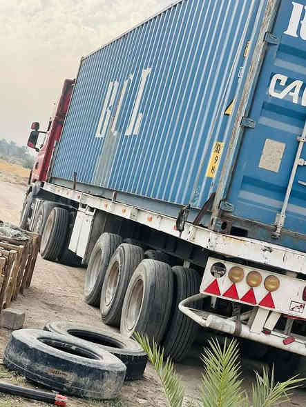 سيارة سكانيا للبيع موديل ٢٠٠٧ رقم صلاح الدين سنكل أمامي مكفولة قمارة وشاصي ومحرك وكير واكسل كير اوتوماتيك وكالة فقط عربانة حدادي طول ١٢،٥ تايرات الراس جديد وتايرات العربانه ٧٠% سعر بس الراس ١٥٠ وبي مجال واذا راس وعربانه ٢٢٠ وبي مجال رقم التلفون *********** وان شاء الله العنوان بابل الحصوه التوفيق للجميع .
