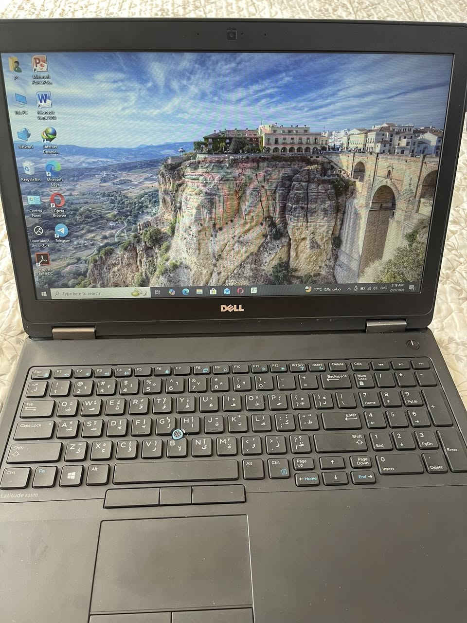 لابتوب ديل (DELL) نظيف جداً للبيع 💻
• الحالة: نظافة خارجية ممتازة (مثل الجديد)، اشتريته قبل شهرين فقط واستخدامي له بسيط جداً.
• المعالج: Intel Core i5 (جيل سادس) - أداء سريع ومستقر.
• الهارد: SSD 256GB (سريع جداً في الإقلاع وفتح البرامج).
• الشاشة: كبيرة 15.6 بوصة، صافية وبدون أي خدش.
• البطارية: بطلة وتدوم3 ساعات شغل متواصل (فحص وتجربة).
• النظام: ويندوز 10 برو (Windows 10 Pro) جاهز للعمل.
• السعر: 250,000 دينار عراقي.
• للتواصل والاستفسار (اتصال أو واتساب): ***********
