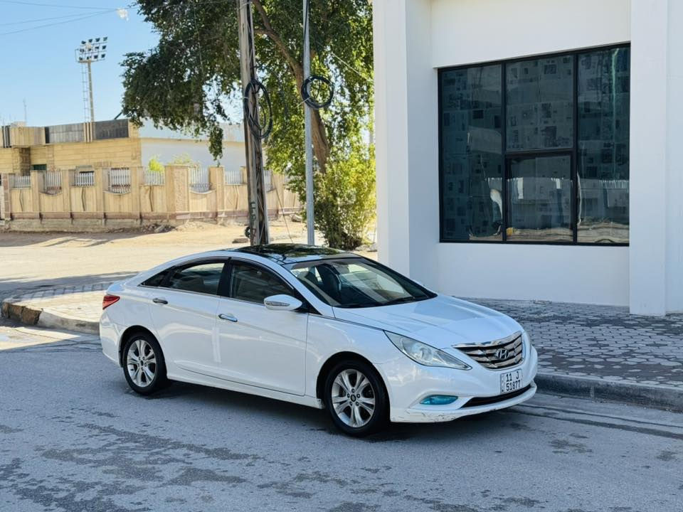 سوناته موديل 2011 وأرد خليجي سياره كفاله عامه من ضربه وصبق وتبديل سياره فول موصفات واحد على واحد سعره 119 وبيه مجال رقم هاتف ***********موصفات سياره شاشه كامره خلفيه مثبت سرعه تحكم استيرن شاير بل مري كشنات كهربائي حساسات خلفية ماميه بنيرامه محرك 2400 دوش مريات شفط مكان سياره كربلاء مكلف بل نشر
