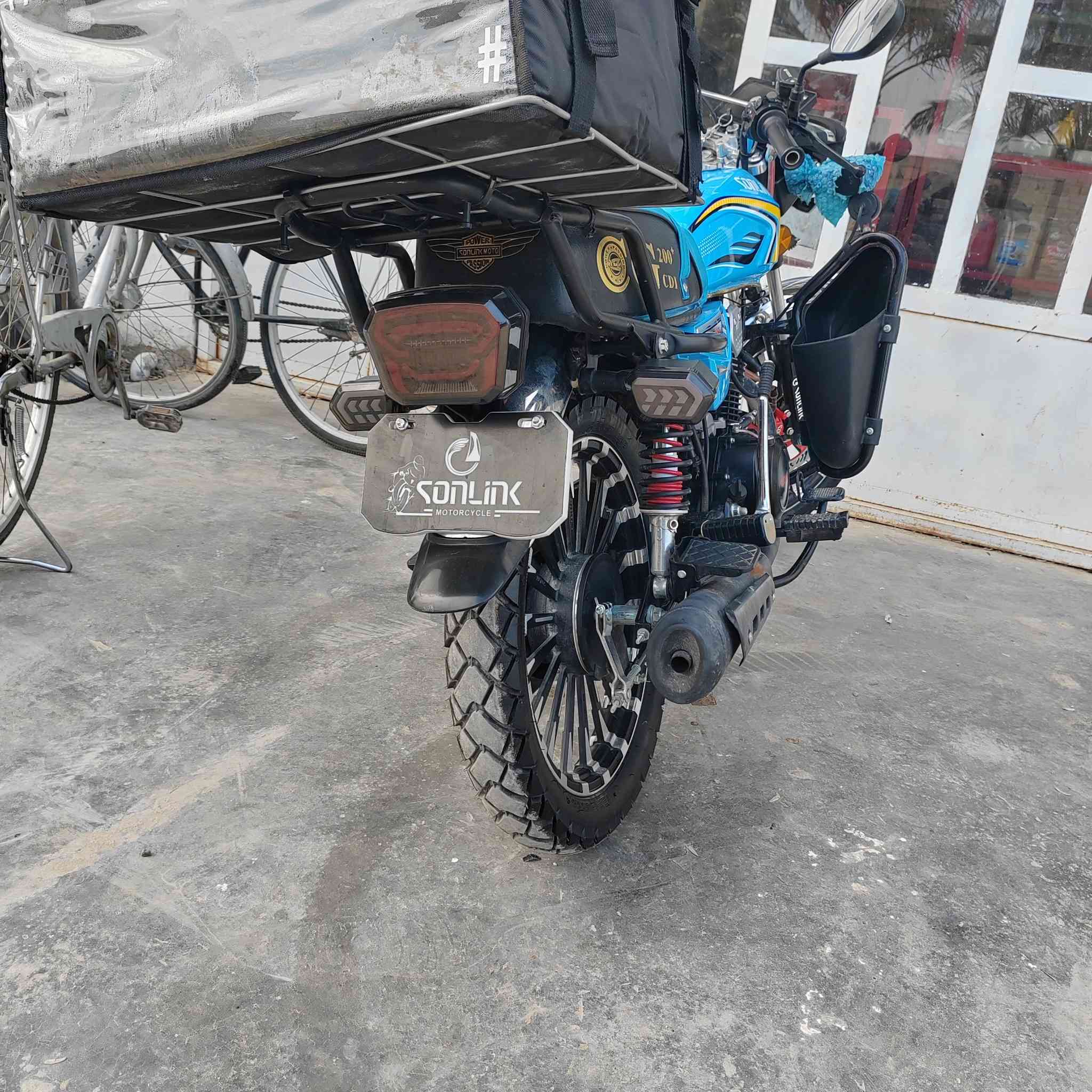 اسلام عليكم دراجه سونك موديل 25 امانت الله الدراجه نضيفه وحلوه وتعال انته وشوف ملاحظة الدبل الوره طاك عنواني بغداد التاجي للاستفسار ***********
