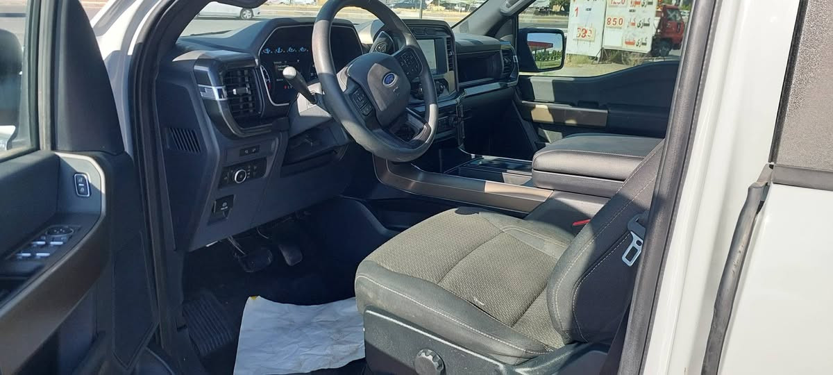 فۆرد F150 
رەنگ سمنتی 
مواسەفات 
دەبل ئەکسل 
دەبل گزۆز 
گێر‌ لە سوکان 
پێش و پشت رادار 
نەینوک رادار 
نەینۆک پلاجکتۆر 
ماوەی رۆیشت 67 مایل
لێدران 
تەنها یەک دەرگا بۆیاخ 
3 جێگا PDR 
سەقفی یەک تۆز تەزرەیی هەیە 
بێ ئێرباگ
 سعری 258 وەرەقە و کەمەک مەجال 
شوێن هەولێر 
***********
واتس ئاپ ، فایبەر أربيل, العراق

