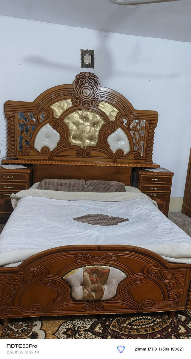 غرفه نوم لبيع مستعمل يريد يخابر ***********
