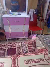 ميز تواليت • حله الثوره • قرب المستوصف