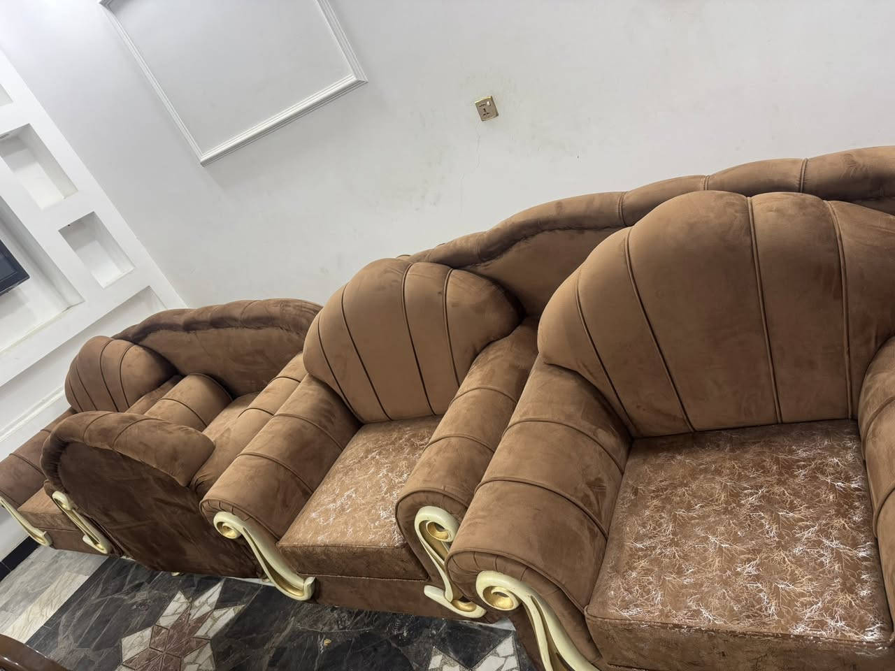 تخم للبيع كامل وجاهز وجديد مكانه بغداد ومعروض بالصور امامكم السعر 830 الف للاستفسار ***********
