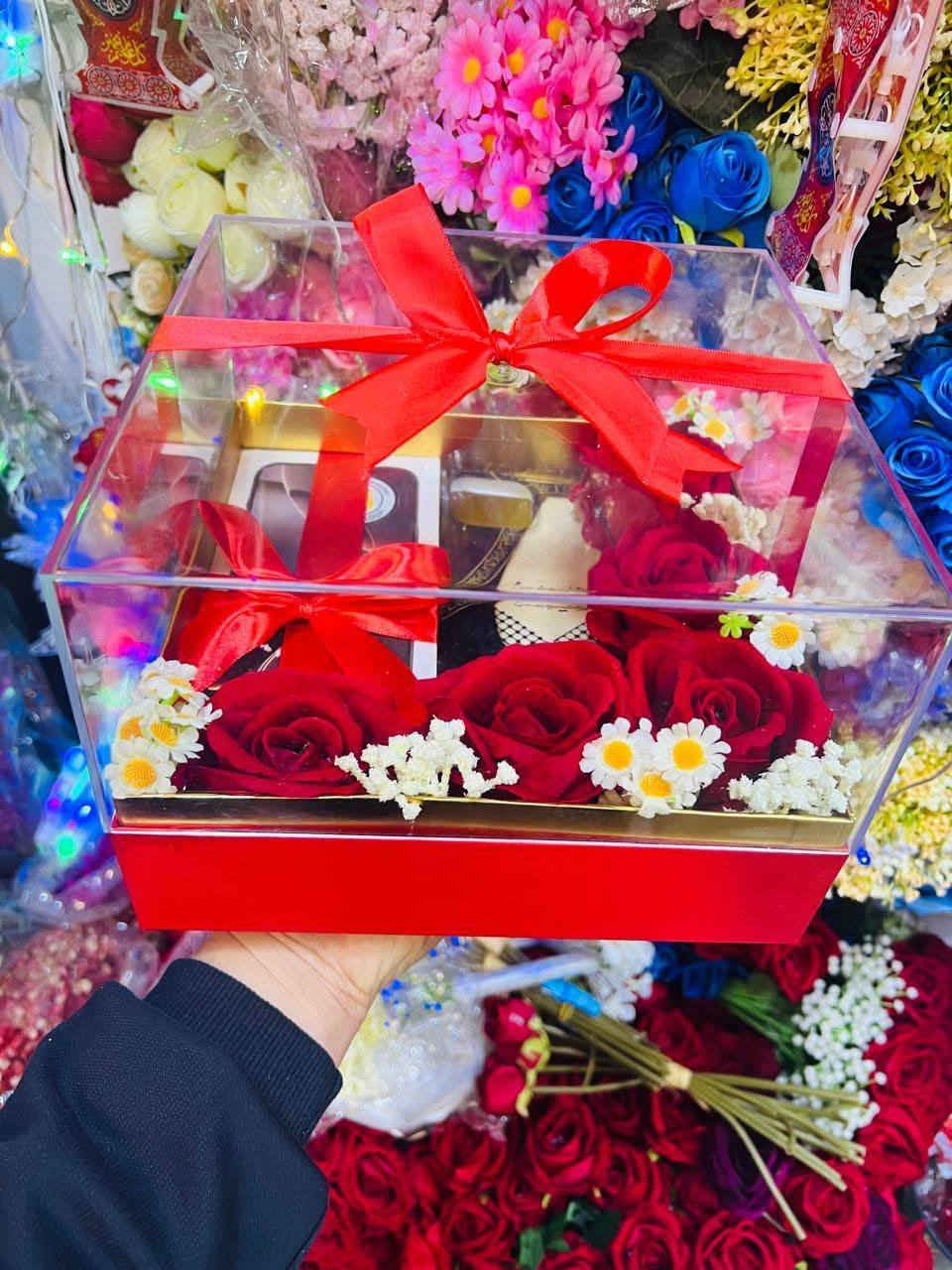 مكتبة فيونكة لتجهيز كافة بوكيهات ورد وبوكسات الهدايا و ستيكرات تخرج وستيكرات عرس وشريط فلوس وعلاكة هدايا طبع اسم حسب الطلب
يتوفر توصيل لكافة المحافظات🚖
***********
