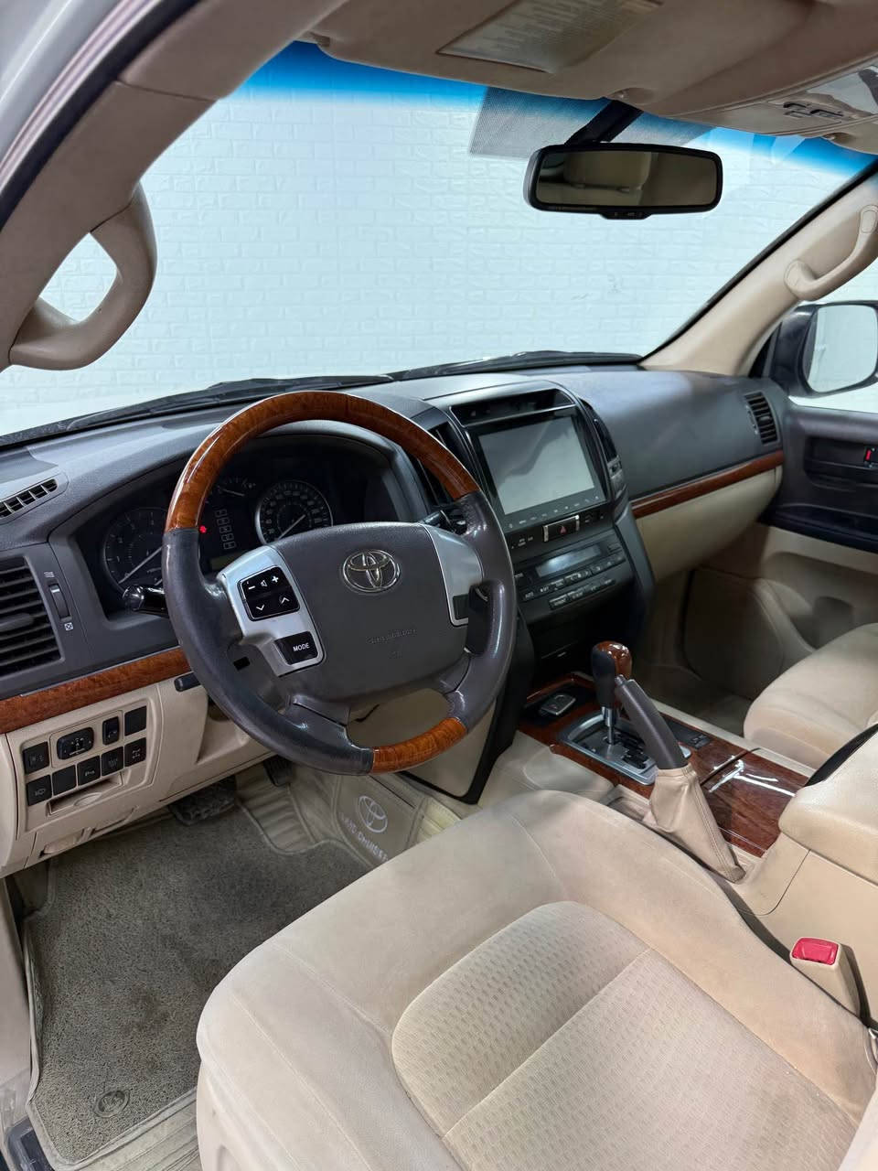 تةنها ٣٦٧ وةرةقة 😱 خوار هةموو بازار 

وةنةوشة ٢٠١٣ جيهاني دةرةجة يةك سةيارةكة فول فول مواسةفاتة ٦ پستنة بي بوياغة يةك پةلةي كارتة هيچي تري نيية ١٠٧ هةزاري حةقيقي روشتووة مةكينةي نةكرايتةوة دةعامي بو دةعامي بةشةرتي فيتةر و فةحس و سؤنةر سةيارةكة نموونةو تاقانةية حسابي سفري بو بكة 

سعري// ٣٦٧ وةرةقة
شوين// كؤية 
*********** كويسينجاك, أربيل
