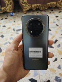 x9c سعر300ذاكرته 256 /07765991418