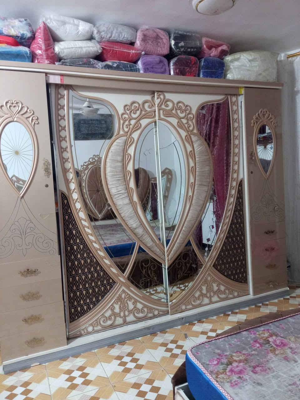 سلام عليكم عندي غرفه تركيه البيع سعر 350 وبيها مجال وبيه اضرار بسيطه


**إذا كنت صاحب هذا الإعلان وتريد حذفه لأي سبب، رجاءا أرسل رسالة إلى الدعم الفني**