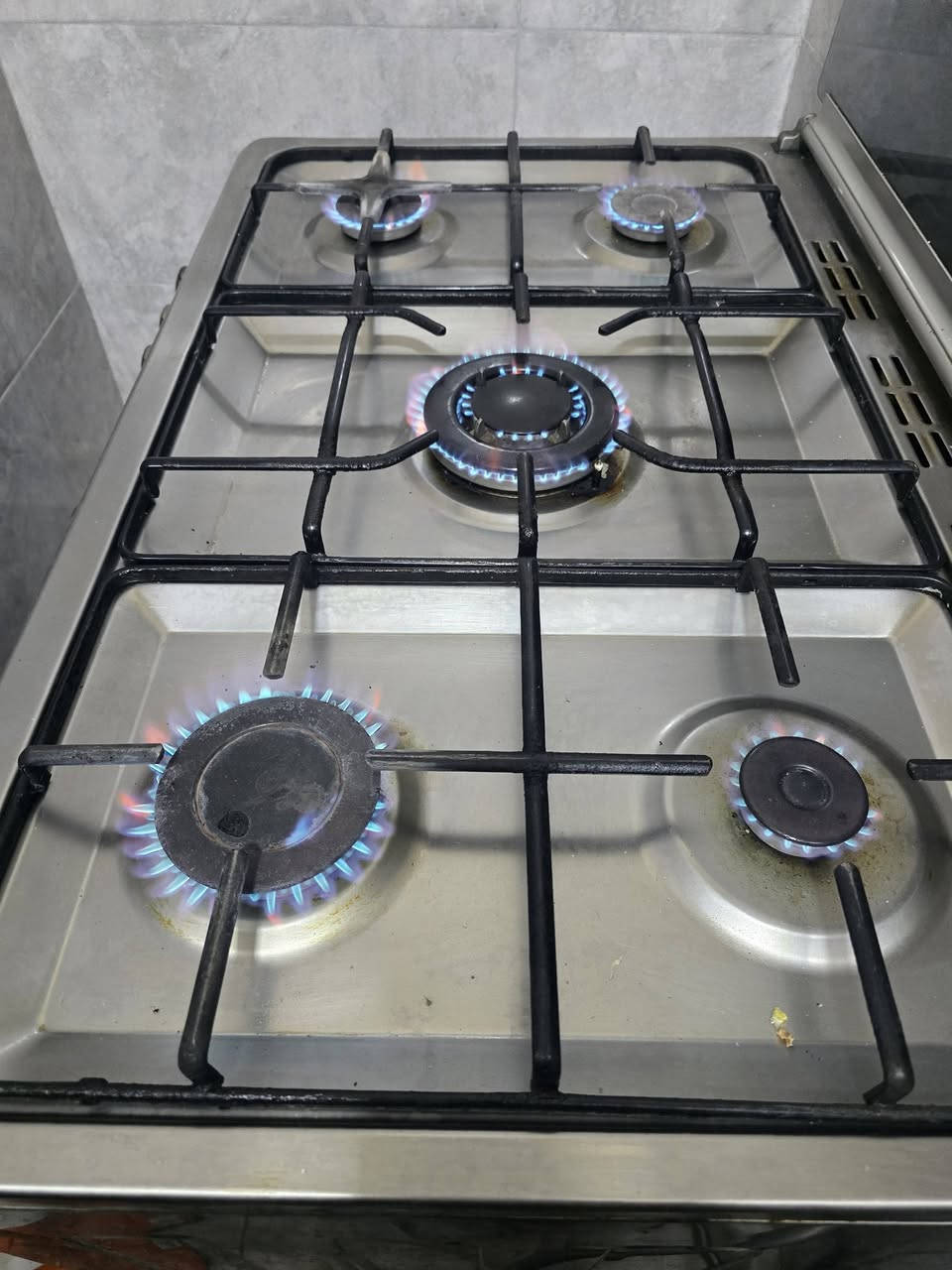 للبيع مكان السيدية ***********  السعر 300 ايطالي
