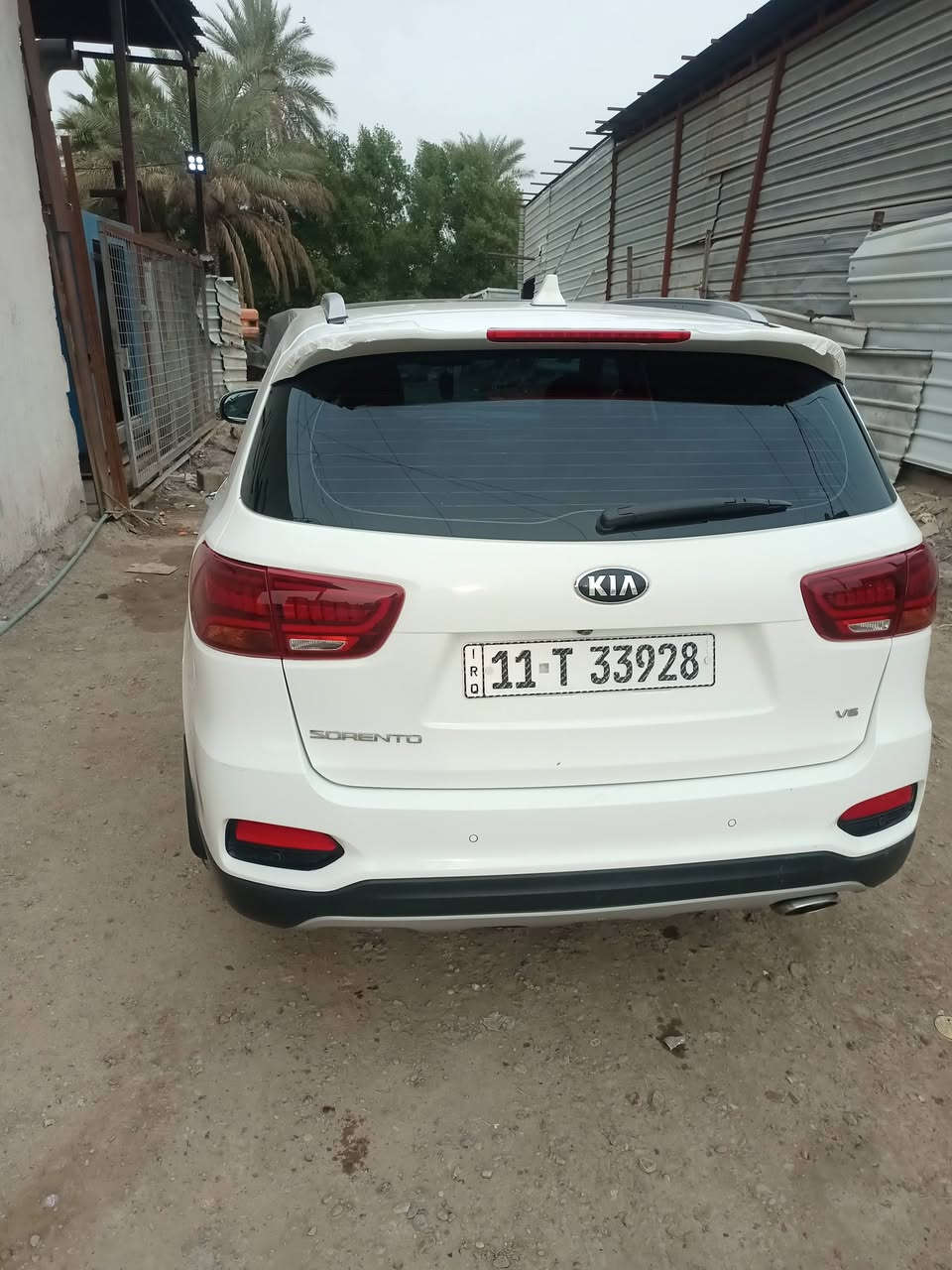 السلام عليكم

للبيع  كيا سورنتو خليجي 2019 فول عدا فور ويل  رقم بغداد دولي بأسمي شخصياً هزة جديدة
6 سلندر
7راكب 
بصمة تشغيل وابواب
جنطة كهرباء شفط
بردات بلادي
مري شفط
3قطع تبريد
كشنات جلد
كشنات كهرباء
حساس امامي + خلفي
شاشة كبيرة 
كامرة خلفية
لايت زينون
بك لايت LED
تحكم ستيرن جهتين
ترحيب عند الاقتراب

السيارة مكفولة من الصبغ بيها بارد باب الصدر على كد شبر او شبرين ورصعه بل جاملغ خلفي مال سايق علئ وضعه وموضحه بل صور 
كير مكينة بلاديات على وضع الشركة 
السيارة ماشية 100 الف كيلو 

مكاني بغداد قرب تقاطع درويش   السعر 259للاستفسار ‭***********
