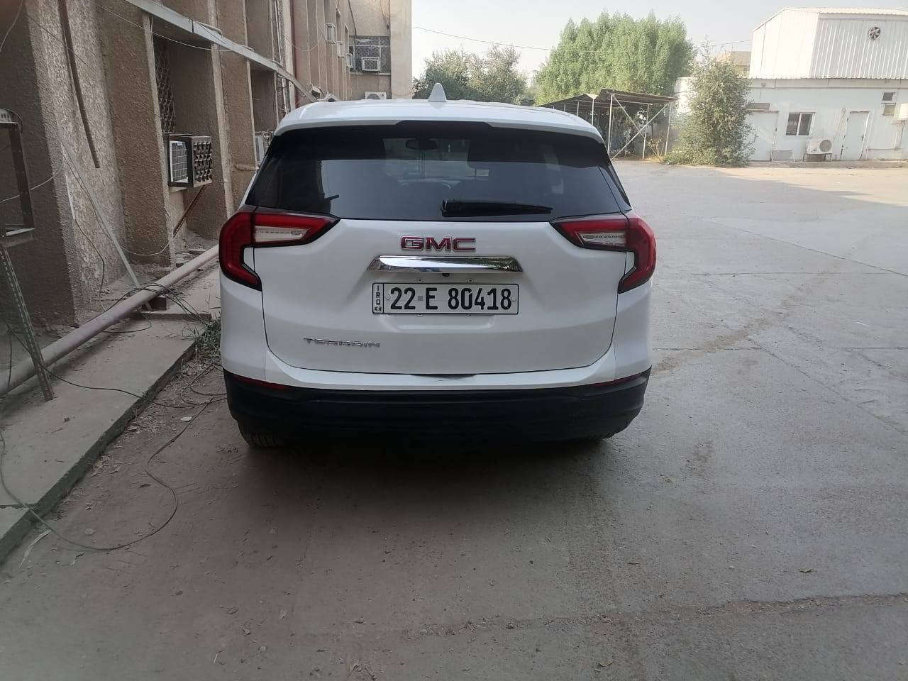 Gmc Terrain SLE 2022
وارد أمريكي 🇺🇸
⚙️محرك 4 سلندر 1.5L توربو 
🛞 كير 9 نمر ✅️

مواصفات SLE 
▫️شاشة تدعم Apple CarPlay, Android Auto لاسلكي
▫️نظام GMC PRO SAFETY يشمل :
🔻توقف تلقائي بحالات الطوارئ
🔻تنبيه من الإصطدام الأمامي 
🔻نظام محافظة على المسار 

ماشية 32.000 فقط ✅️

مرقم أربيل بإسم شخصي تحويل مباشر
مكان السيارة بغداد حي العامل

السعر 17.500💲 

للإستفسار 
*********** إتصال أو واتساب 

#للبيع
#gmc_تيرين
