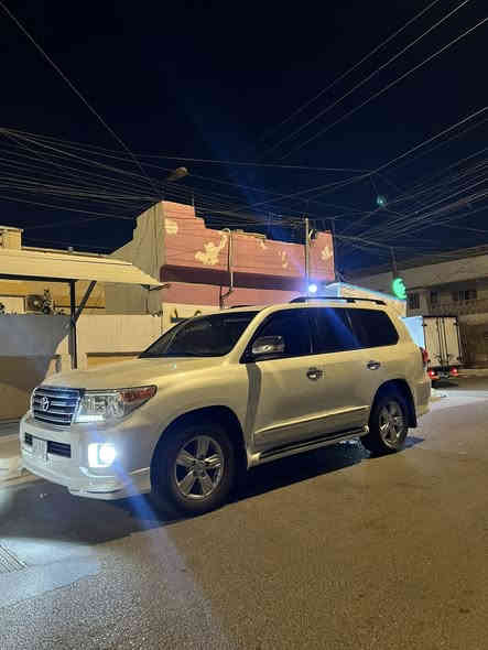 لاندكروز 2015 بريم ساز 
V6

ماشية 130الف
لسيارة نظيفة جداً ادامة جديدة 
تخم تايرات امامي خلفي 
السيارة كاملة مكملة 
السعر 45 وبيها مجال
للتواصل خاص
مع الرقم مميز 1048بغداد 
ب اسمي تحويل ثاني يوم 
مكفولة كفاله عام عدا طخة خفيفة ب جاملغ موضحة ب الصورة 
او الاتصال ***********
