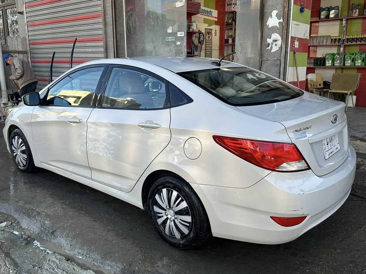 سلام عليكم
اكسنت موديل 2015 ماشية 75 الف ميل وارد امريكي حادثهه سرقة جاملغ وبنيد فقط 

السيارة عليهه تخم تاير جديد دهن جديد والسيارة مال وعلى ايدنة من ال 2019 سنويتهه لل 29 

السيارة يرادلهه فقط اعادة صبغ البنيد والجاملغ

السعر 98 وبيهه مجال للاستفسار ***********
