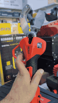 مقص بواری بلاستیک ppr حجم 50ملم ، برشلس ، دبل باتری 4 امبیر، سکین احتیاط ویاە، شاحن، ضمان سنە کاملە 
سعر 150الف
***********
