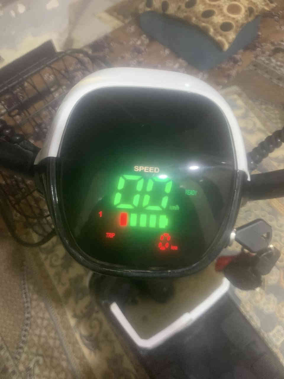 سلام عليكم دراجه شحن حجم 14 للبيع فول موصفات موديل 2025 4 بطاريات نضيفه بصمه وسويج السعر 320 وبيه مجال العنوان ديالى القمانيه قرب محطه عين شمس للتواصل هاذا رقمي ***********
