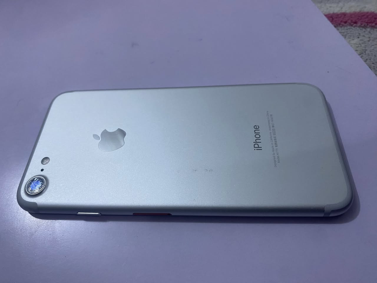 السلام عليكم ايفون 7 للبيع ذاكره 128 جهاز نضيف شوف العين بس بي الشريحه مرات تشتغل و مرات ‏୪ بي ايسي عطلان السعر 60 مكاني الجزيره 
***********
