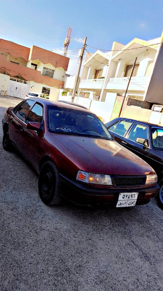 ئوپل فیکرا مودیل 1992 گیر و مه کینه به شه رت لیدان و براوه به شه رت چوار تایه ی نوی ده عامی بو ده عامی به شه رت نرخی 39 وه ره قه
*********** ژ.م أربيل, العراق
