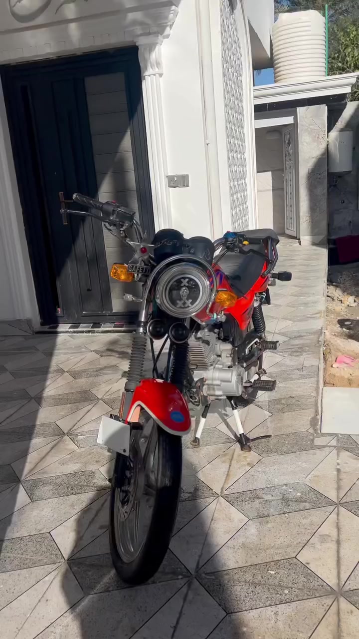 السلام عليكم دايون للبيع موديل 22 اوراق سكنر دراجة نضافة فول مكاتبة بيها و اكاتبك بيها صالنصة مفلترة طرب المكان حلة وردية خارج السعر خاص الرقم ***********
