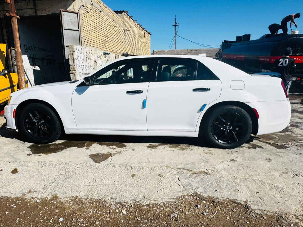 السلام عليكم
أوباما موديل 2022 S سياره وارد امريكي اصل 
✅ مواصفات السياره فول

حادثها قطعتين بارد وخشم البنيد كد شبر بدون قطرة صبغ

1️⃣ رادار جانبي 

2️⃣ حساس امامي 

3️⃣ حساس خلفي 

4️⃣ شاشه كبيره كاربلي 

6️⃣ كشنات تدفئه 

7️⃣ شفتات استيرن 

8️⃣ سكليتر  متحرك كهربائي 

سیارا واحد علە واحد فول فول

🔴 سياره ماشيه 128

🟡 فتحه بانوراما طكتين 

⚫️ 2 بصمه  اصلي 

🟠 بجم عريض

🟣 لايتات زينون بلادي 

🔈 سستم سماعات Alpein+ دمام بل صندوك 

🟢 ويل 18 بلادي
رقم اربيل بأسمي

🔴 محرك V6 3600 

السعر 275
وبيها مجال للطيبين للستفسار ***********
