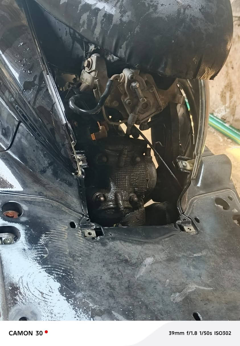 السلام عليكم دراجه سكنس نثيه140الدراجه مفتوحه ومجفته قبل شهرين الدراجه عوزها بس كابريتر السعر 150بدون اوراق اكفلك سرقه وعشائر     ***********
