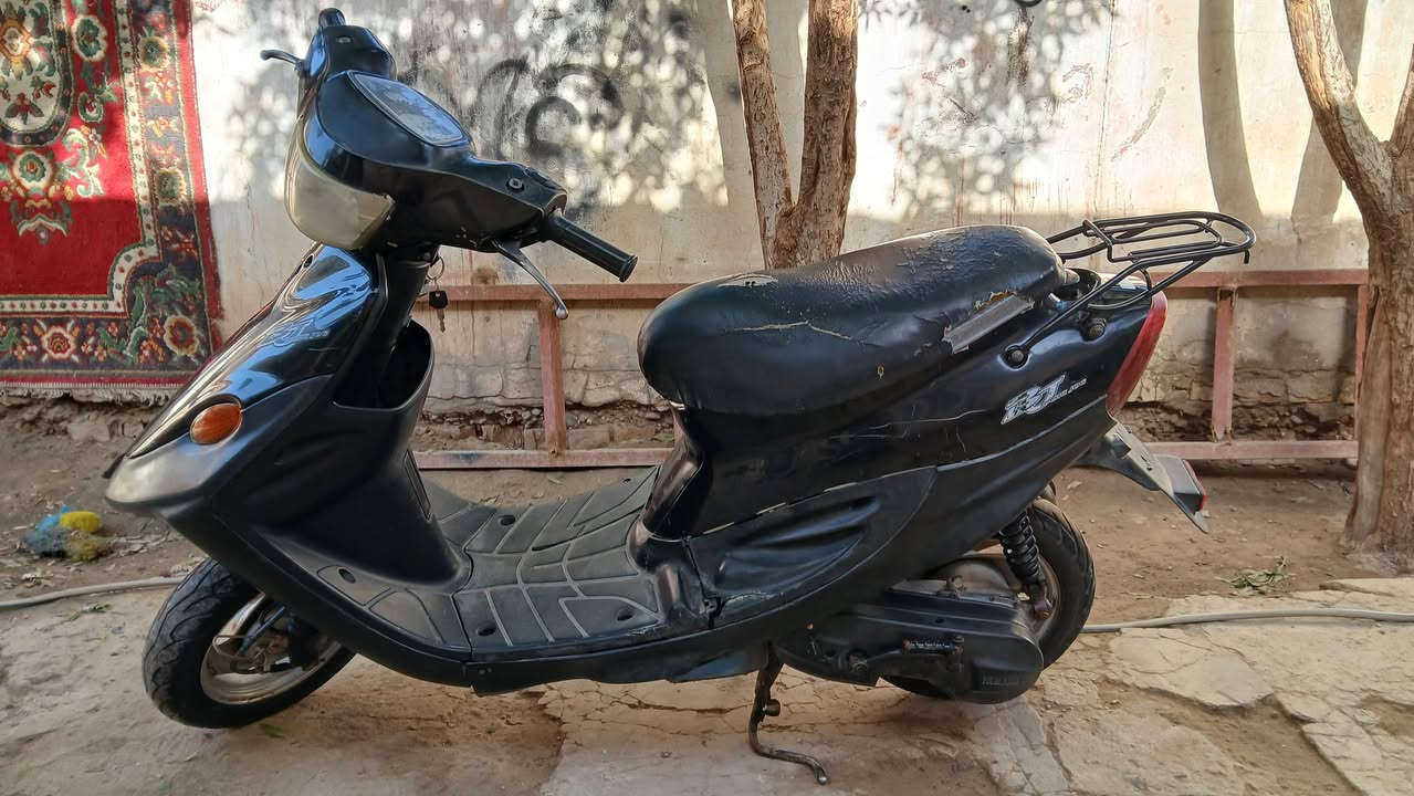 بيجي تسع زروف للبيع او مراوس الدراجة مال بيت ونضيفة وجاهزة كبل للشارع كامله عل اخر حباية السعر 250 وبيهة مجال او للمراوس بفراشة وانطي فرق مكان بابل الهاشمية للتواصل ***********
