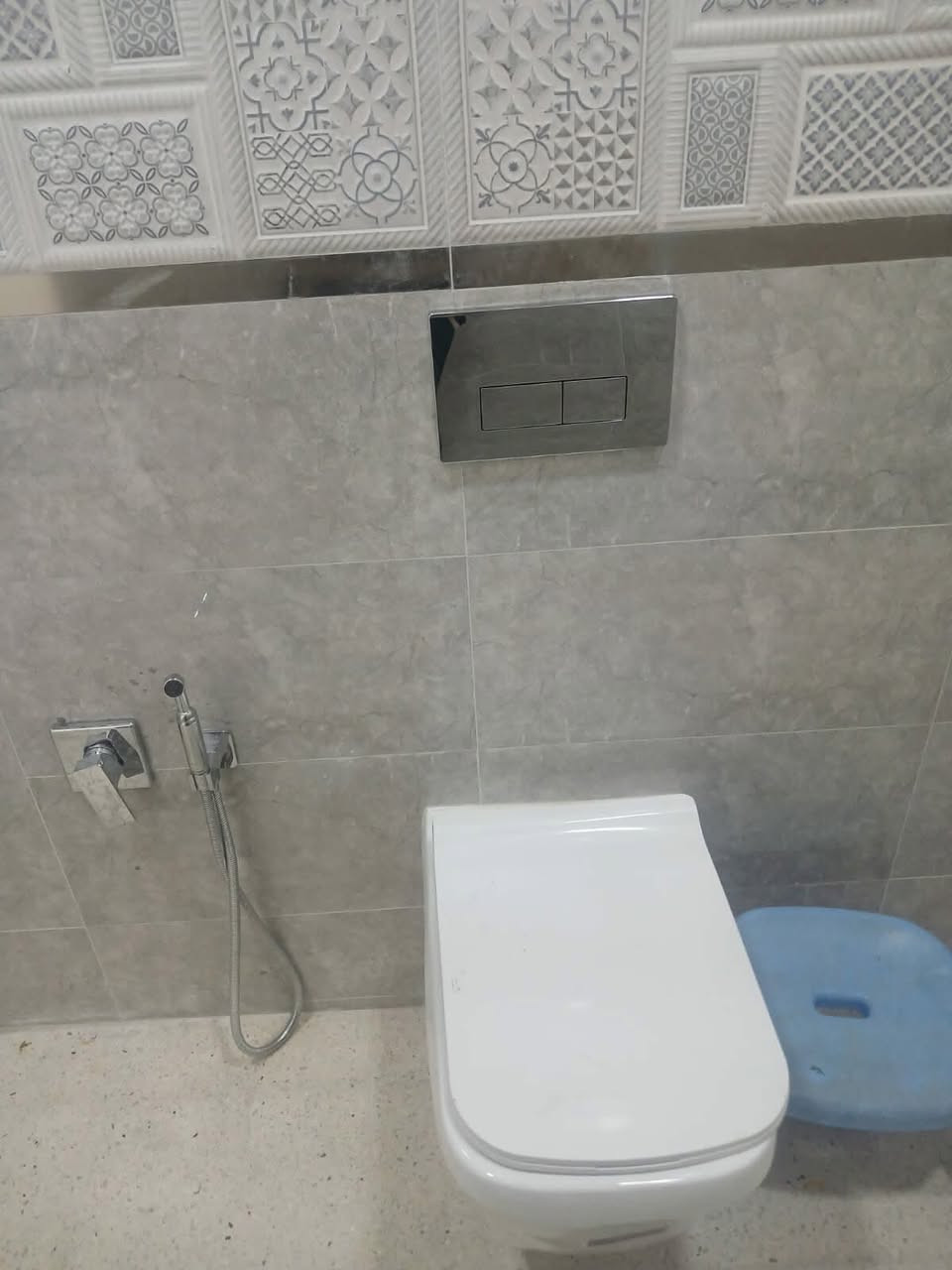 اسلام عليكم بيت للبيع طابو زراعي سند ٢٥ جسر ديالى خلف دائره الجنسيه المساحه ١٥٠ الواجهية ٧ النزال ٢١ 
٣ نوم وصاله وستقبال صحيات داخل وخارج الطابق الثاني غرفه واحده جاهزه 
الباقي كامل باقي بس تشطيب السعر ١١٥ قابل للتفاوض
 *********** واتساب
