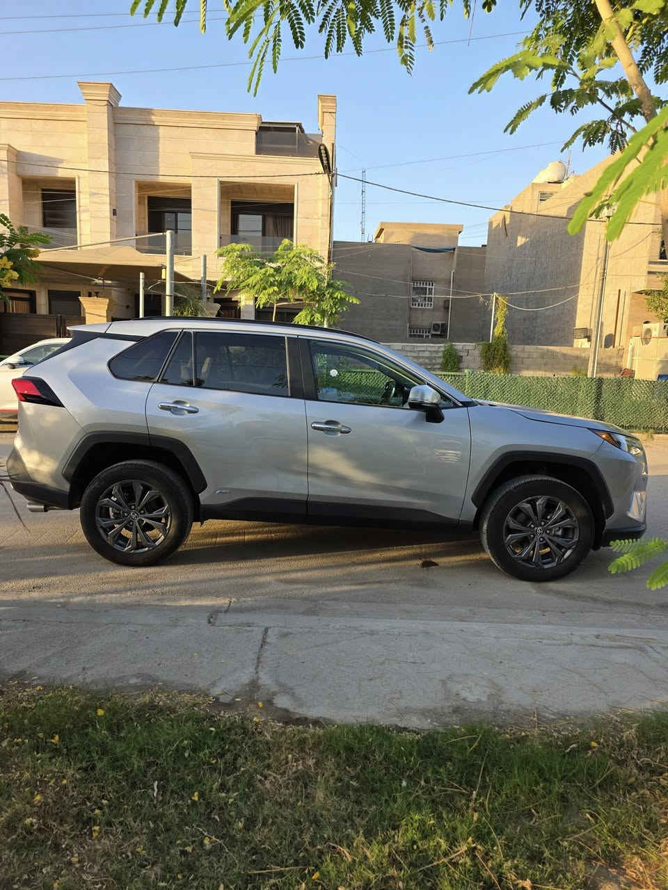 𝐓𝐎𝐘𝐎𝐓𝐀 𝐑𝐀𝐕𝟒-LIMITED HYBRID 2024
تويوتا رافــــ4 لمتد موديل 2024 هايبرد

اللون : سلفر 

عداد المسافة : 10 الف زيرو 

حجم المحرك : 2.5L ( 4.سلندر ) 

ملاحظة السيارة : فقط جاملغ مبدل نفس لون جهة السايق وبارد بالبنيد بدون صبغ مرقم بغداد بسمي تحويل ثاني يوم 

المواصفات : LIMITED

فتحة سقف 

كيج الكتروني 

شاشة كبير لمس

كاميرا

‏ابواب  بصمة

‏‎بصمة تشغيل 

شتغيل عن بعد (𝐑𝐄𝐌𝐎𝐓𝐄 𝐒𝐓𝐀𝐑𝐓)

هاند بريك بصمة

اوتو هولد (𝐀𝐔𝐓𝐎 𝐇𝐎𝐋𝐃)         

اوتو ستارات (𝐀𝐔𝐓𝐎 𝐒𝐓𝐀𝐑𝐓)

اوتو ستوب (𝐀𝐔𝐓𝐎 𝐒𝐓𝐎𝐏)

رادار امامي (تحديد مسار)

‏‎رادار جانبي (نقاط عمياء)

‏‎رادار خلفي (التحذير من الاصطدام)

‏‎حساسات امامي

‏‎حساسات جانبي 

‏‎حساسات خلفي 

نظام (𝐄𝐂𝐎)

نظام (𝐍𝐎𝐑𝐌𝐀𝐋)

نظام (𝐒𝐏𝐎𝐑𝐓)

نظام (𝐒𝐍𝐎𝐖)

نظام (𝐌𝐔𝐃 & 𝐒𝐀𝐍𝐃)

نظام (𝐑𝐎𝐂𝐊 & 𝐃𝐈𝐑𝐓)

تحكيم ستيرين

استيرن هيتر

كشنات كهربايي 

كشنات هيتر

تبريد لمس

تبريد مركزي

صندوق كهربائي

لايتات (𝐋𝐄𝐃) ليد عدسة زينون 

بلاجكتور (𝐋𝐄𝐃) ليد 

بكلايتات (𝐋𝐄𝐃) بيلادي

ويل كروم

السعر 240 وبيهه مجال 

تفاصيل اكثر الاتصال علی ارقام التاليه ‏

☎️ ***********

عنوان📍بغداد الحريه 

‏
