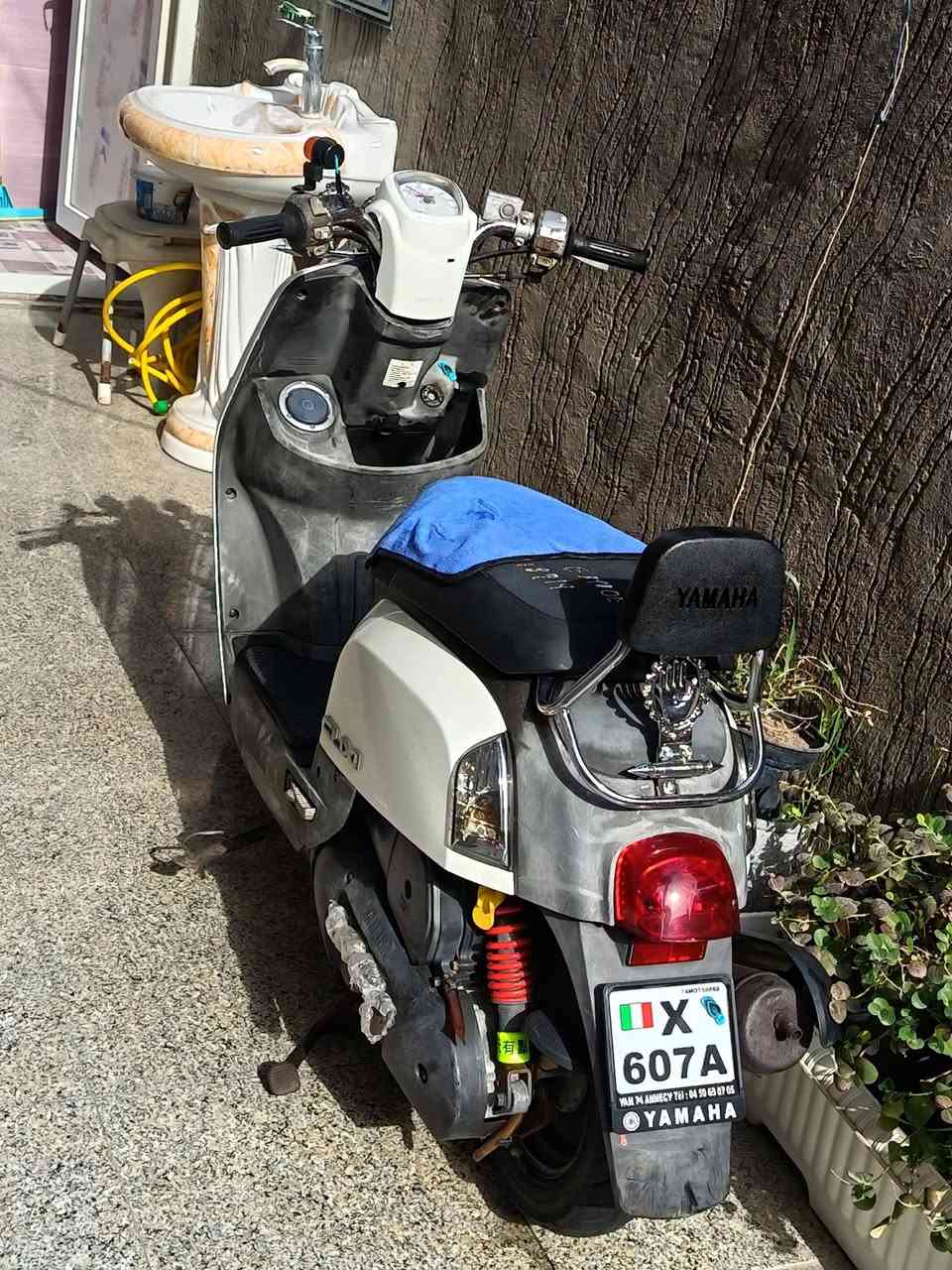 سلام عليكم
بوليسي كابريته للبيع 
نضافه 08%100
ختم واحد ويه المكينه 
صارله شهر من طاله من الرمبه 
السعر خاص متواجد على الفيس 
رقمي ***********
