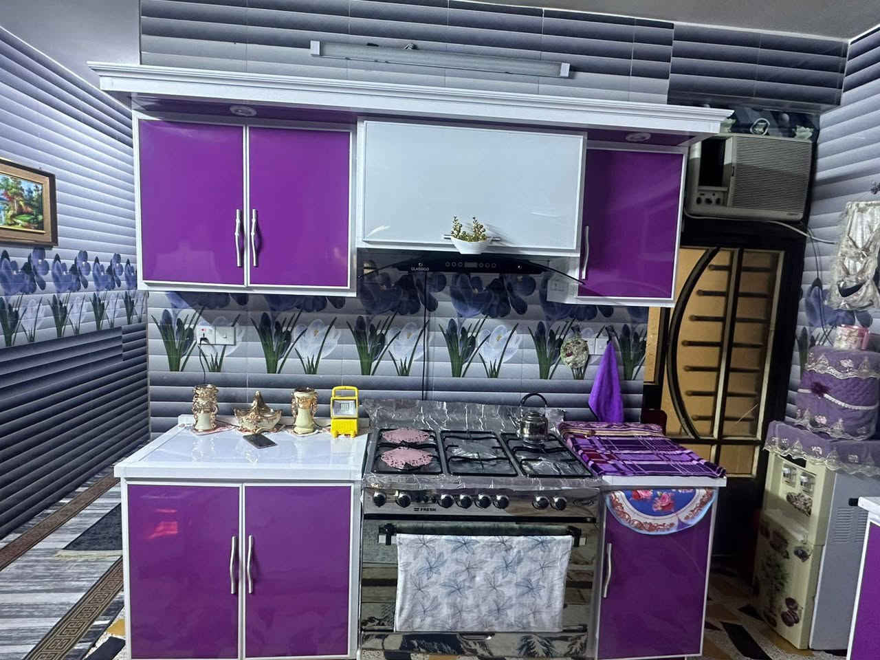 كاونتر المنيوم اخو الجديد استعمال كلش قليل للبيع السعر مليون وميه وبي مجال عنوان الشعب الثعالبه ***********
