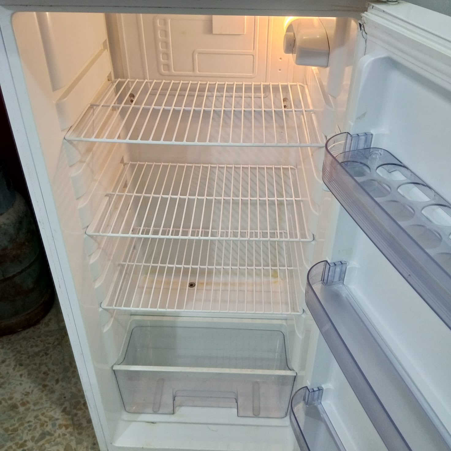 ثلاجة للبيع نظيف جدا بس متجمد نجف شارع المطار يردوهة ب100 وبيهة مجال للشراي


**إذا كنت صاحب هذا الإعلان وتريد حذفه لأي سبب، رجاءا أرسل رسالة إلى الدعم الفني**