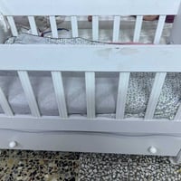 اسلام عليكم  سرير أطفال نضيف للبيع 07768700146 واتساب