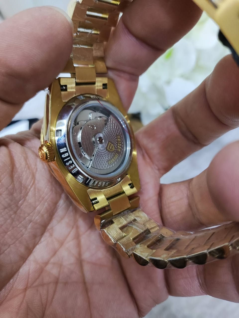 باكاني ذهبي اوتوماتيك
توصيل متوفر


**إذا كنت صاحب هذا الإعلان وتريد حذفه لأي سبب، رجاءا أرسل رسالة إلى الدعم الفني**