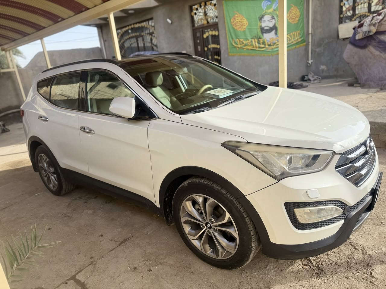 السلام عليكم 
سنتافي موديل 2015 
مكفوله كفاله عامه حتى من الشخط 
محرك كير حداديه كفاله على وضع الشركه 
السياره ماشيه 110 حقيقي شرط الفحص 
تخم تاير جديد
 فول مواصفات للأخير 
بنوراما 
سايد بريد بصمه 
بصمة ابواب 
زراك لايت 
كشنات يمين يسار كهرباء 
شاشه كبيره 
كامره دواره 
كشنات امامي خلفي تبريد تدفئه 
3 قطع تبريد 
كشنات جلد 
اشاير بالمري 
نظام الترحيب عند الاقتراب 
تبريد ثلج شرط الفحص
رقم بغداد 
سياره جديده بمعنى الكلمه 
مكاني حله
للاستفسار ***********
