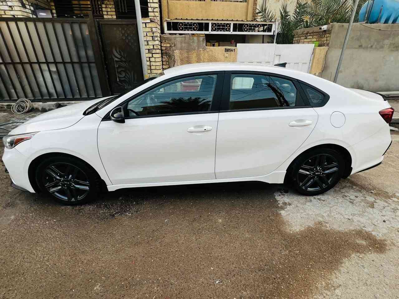 كيا فورتي GT لاين الحادث موضح بلصور جاملغ مبدل فقط سنويه لل28 السياره فول  عده الفتحه رقم اربيل انكليزي مكان السياره بغداد العامريه السياره بسمي السعر 153 وبيها مجال 
*********** واتساب
