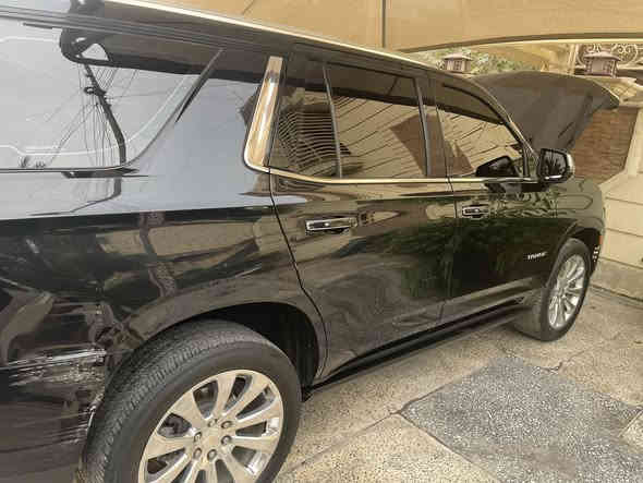 السلام عليكم تاهو للبيع 2022 ماشيه 91الف مكفوله من غير الطخات الثنين الي موضحات بل صوره السياره عليها بي بي أف السياره برايمر السعر 52وبيها مجال الاتصال على *********** ممتواجد عل فيس
