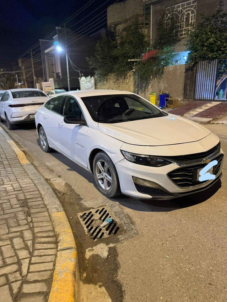 شوفرليت ماليبو 2019 حره راعيها موجود
نص فول 
 شاشة كبيره 
بصمات ابواب

ماشية 126 ألف

الحادث جاملغ صفحة السائق
مكينه مفتوحه بسبب التشخيص الخطأ السبب تبخير 
كير مبدل بيه كيس دهن بوربرين 
ضربه داخل العراق باب خلفي صبغ ربع من الجاملغ الامامي والخلفي جهة الراكب 

مكان السياره ياسين خريبط 
السعر 100 وبيها مجال

للاستفسار *********** البصرة, العراق
