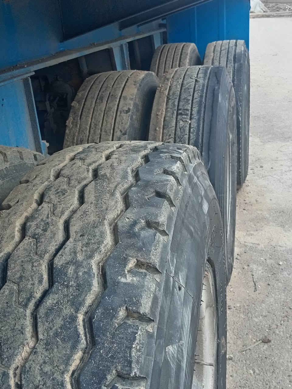 السلام عليكم للبيع عربانه سيكام شاصي ١٦ دناكير ١٤ تخم تاير ***********
