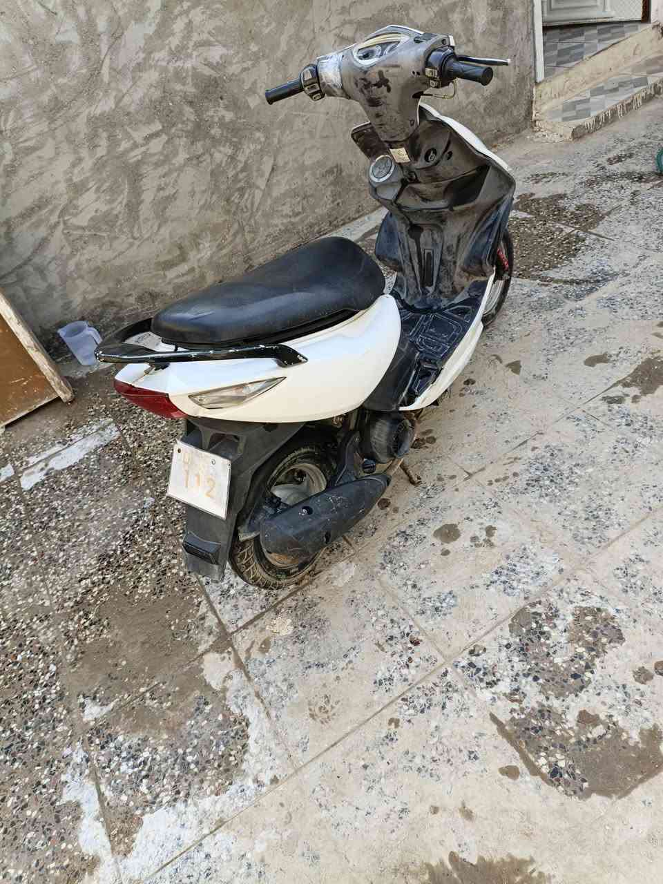 ادمن وافق ❤️/سلام عليكم شباب الطيبه دراجه ماكس مضلع كابريتر الدراجه طافيه بيها طبگ الكهربائيت  الدراجه نقصها كفر مال المكنيه مثال ماوضح بلصور ماعرف يامديل المكينه بلاديه برغي مافاتح بيهه صارلهه 40يوم متروكة بيها نقص ستان صفح جوزه الأن السويج مكسور ب بطن الجوزه بس عادي تفتح نار طبيعي الدراجه معروضه ب250وبيها مجال للطيبين مكاني بغداد المشتل  اي استفسار هذا رقمي ***********وبيك خير وتدلل
