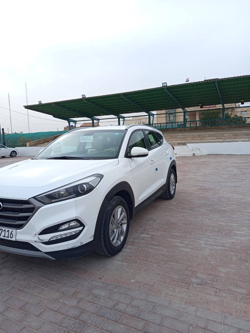 السلام عليكم
توسان  موديل 2017 خليجي 

رقم مثنى بيه صبغ يم قبق البنزين 

محرك 2000 دوش 

تبريد قطعتين 

سياره جاهزه من كلشي 

مكان السياره سماوه

السعر 158 

للاستفسار ***********
